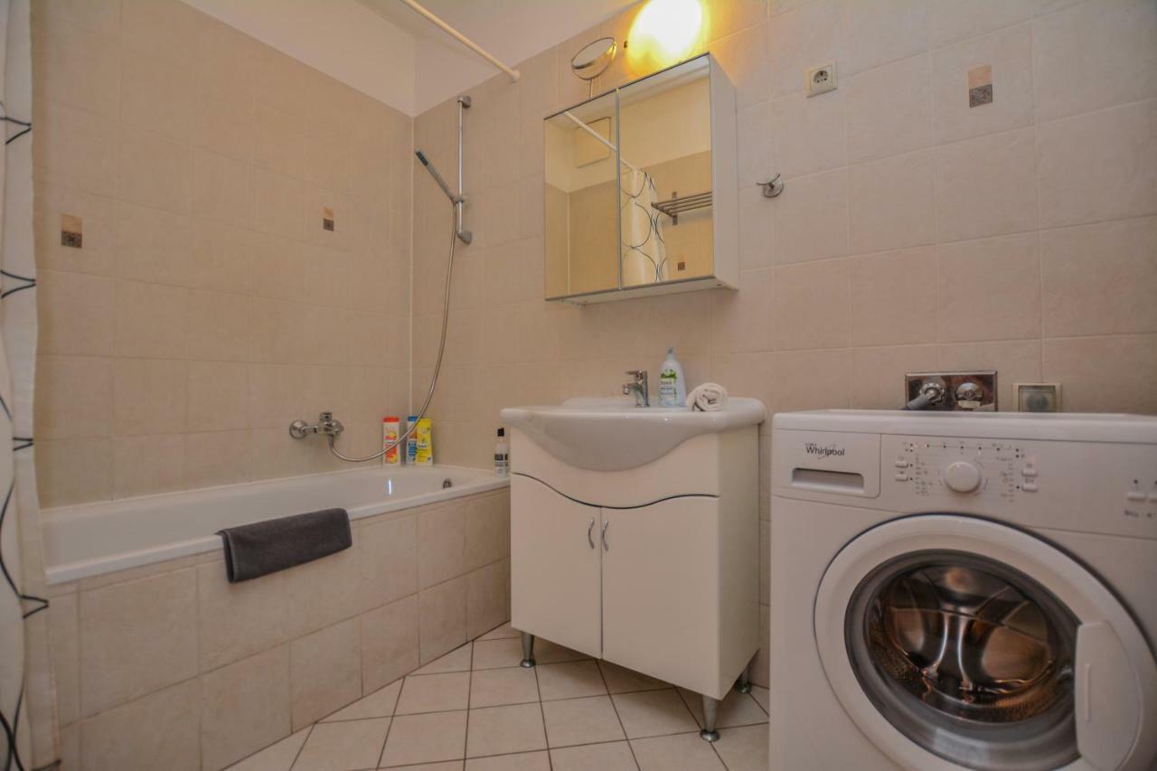 Design Free Parking Apartment In City Center Budapesta Exterior foto